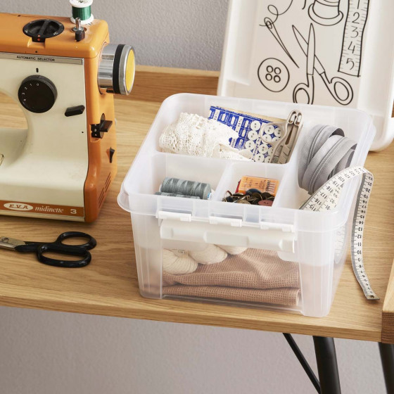 Boîte à couture en plastique