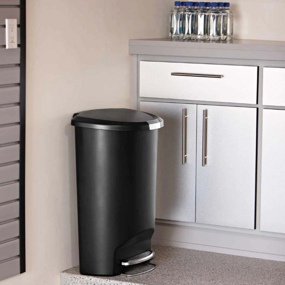 Poubelle noire demi-lune 50 litres