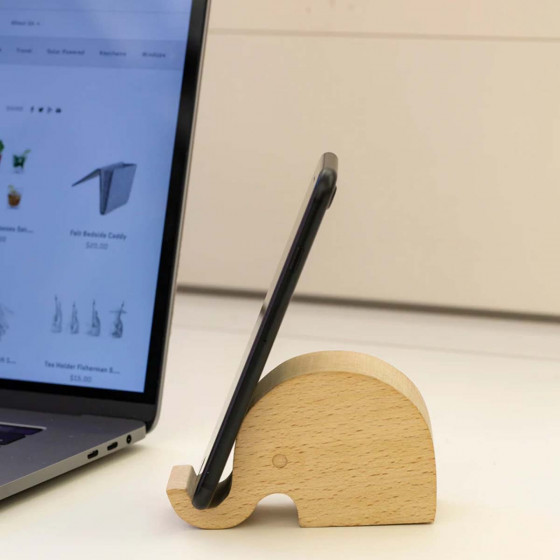 Porte téléphone en bois éléphant