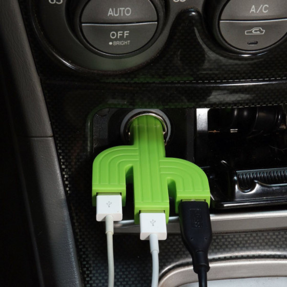 Chargeur de voiture multiprises
