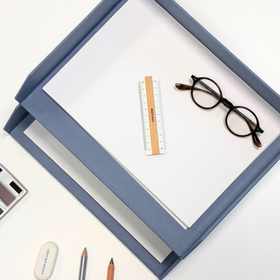 2 corbeilles à courrier en carton épais bleu gris