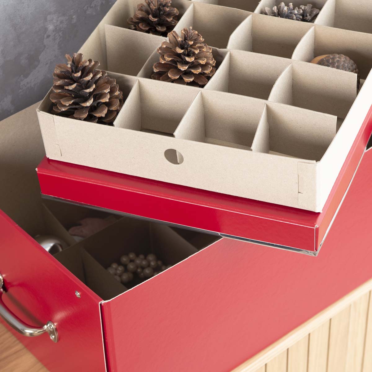Rangement décorations de Noël - Boîte rouge - 32 compartiments - ON RANGE  TOUT