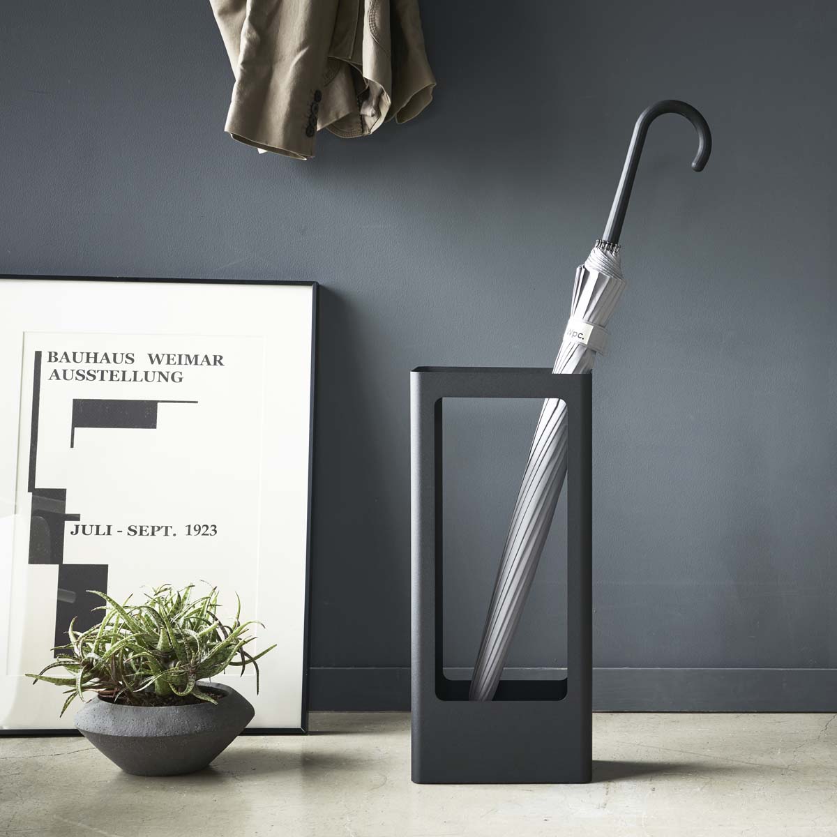Porte-parapluie design noir
